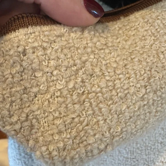 Rothy's Limited Edition Honeybun Boucle Bucket Bag!!! - Picture 9 of 9